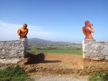 Στη Νάξο πέριξ…