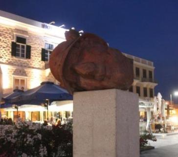 Διευκρινίσεις για το γλυπτό του Ερμή στην παραλιακή ζώνη της Ερμούπολης