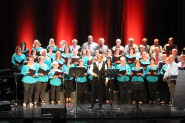 Από τη «Μάντρα του Αττίκ» στο Θέατρο Απόλλων