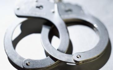 Σύλληψη ημεδαπού για υπαίθριο εμπόριο στην Τήνο