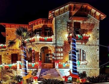 Θεσμός πλημμυρισμένος από μία μαγική αστερόσκονη