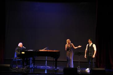 Μια θριαμβευτική καλλιτεχνική βραδιά