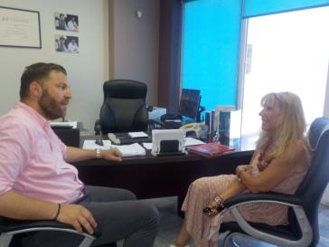 Συνάντηση της Ιρέν Ρήγου με τον Δήμαρχο Τήνου