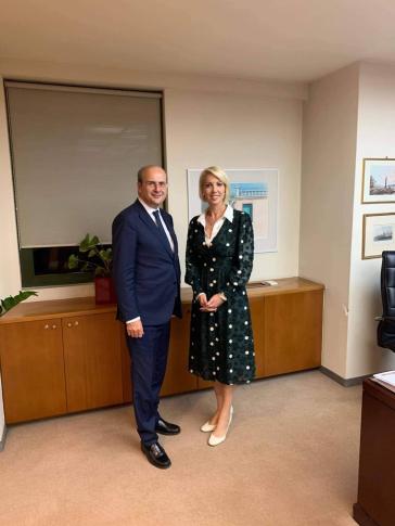 "Εργαζόμαστε για να δοθεί μια βιώσιμη μόνιμη λύση"