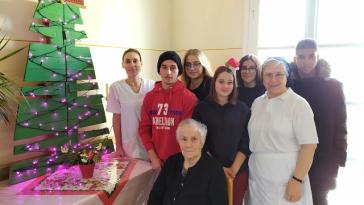 Επίσκεψη αγάπης από μαθητές του ΕΠΑΛ Σύρου 