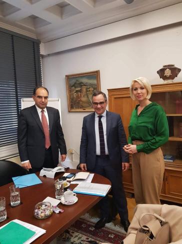 Συνάντηση της Κατερίνας Μονογυιού με τον Υφυπουργό Υγείας 