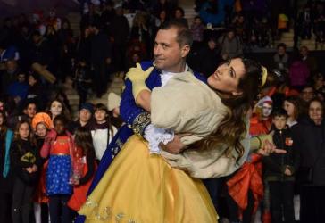 «Το Συριανό Καρναβάλι είναι σαν βαλς... θέλει δύο»