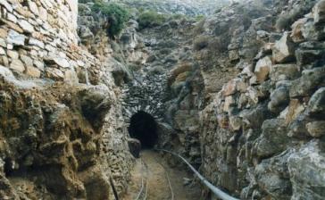 Αίτημα για άμεσο άνοιγμα των ορυχείων σμύριδας