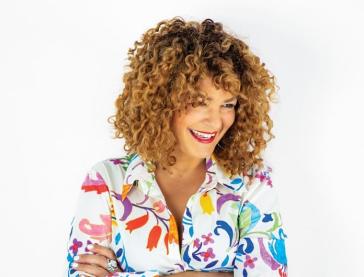 «Όσο κι αν “πετάω”, πάντα θα γυρνάω στη Σύρο»