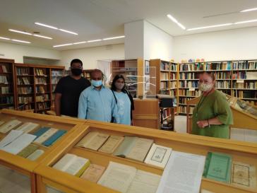 Ξενάγηση του Ινδού Πρέσβη στη Δημοτική Βιβλιοθήκη Ερμούπολης