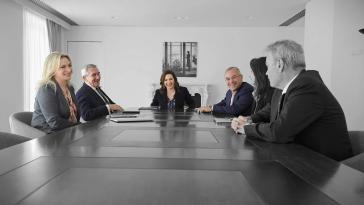 Σε σύσκεψη εργασίας με την υπουργό Τουρισμού ο Περιφερειάρχης Γιώργος Χατζημάρκος