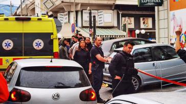 Μενίδι: Εντοπίστηκε μαχαιρωμένη γυναίκα στη μέση του δρόμου