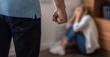 Panic button: 349 γυναίκες έκαναν χρήση της εφαρμογής