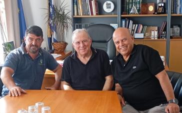 Σαντορίνη: Συνάντηση εμπόρων και επαγγελματιών με τον αντιδήμαρχο Καθαριότητας