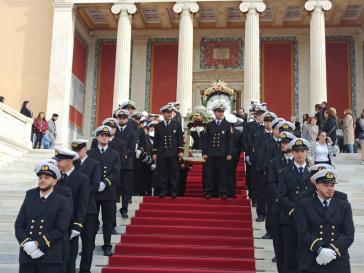 Μεγαλοπρεπής o εορτασμός του πολιούχου της Σύρου