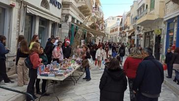 Σύρος: Το εορταστικό ωράριο των καταστημάτων