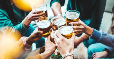 Τσιγάρα και αλκοόλ μόνο με ταυτότητα