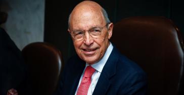 Κώστας Σημίτης: Με τιμές εν ενεργεία πρωθυπουργού σήμερα η κηδεία