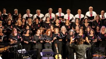 Με ιδιαίτερες χορωδιακές διασκευές