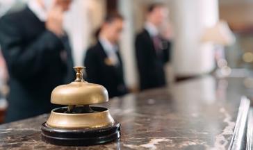 "Πονοκέφαλος" από τις κενές θέσεις εργασίας σε τουρισμό, αγροτικό τομέα, βιομηχανία και κατασκευές