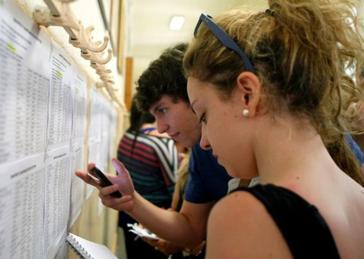 Στις 26-27 Ιουνίου οι βαθμοί των Πανελλαδικών και έναν μήνα μετά οι βάσεις