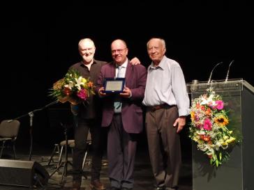 Αναγνώριση στην πολυσχιδή του προσφορά