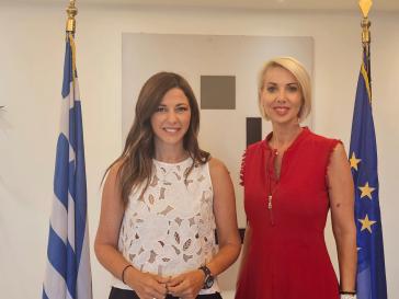 Συνάντηση της Κατερίνας Μονογυιού με την υπουργό Παιδείας, Σοφία Ζαχαράκη