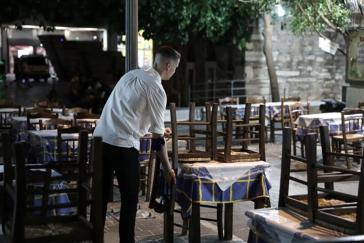 Διακοπές με ταπεράκι και σούπερ μάρκετ