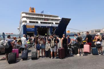 Με γεμάτα πλοία η έξοδος των εκδρομέων του Δεκαπενταύγουστου