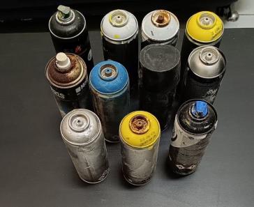 Σύρος: Ταυτοποιήθηκε ανήλικος που προκαλούσε φθορές σε δημόσιους χώρους και κτήρια