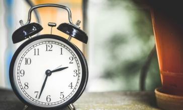 Αλλαγή ώρας: Πότε θα γυρίσουμε τους δείκτες μία ώρα πίσω