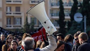 Νέα 24ωρη απεργία από ΑΔΕΔΥ και ΕΚΑ για το 13ωρο