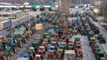 Αγρότες: Κλείνει το μεσημέρι το ρεύμα προς Αθήνα στην Εθνική Οδό