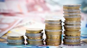 Πρωτογενές πλεόνασμα: Στο 4,5% του ΑΕΠ κλείνει το 2025