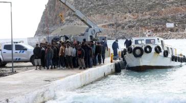 Κρήτη: Σχεδόν 400 μετανάστες έφτασαν σε μία μέρα στο νησί