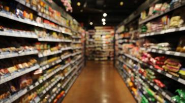 Ακρίβεια: Τα 61 προϊόντα με το “πολεμικό” πλαφόν