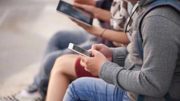 Κυριάκος Μητσοτάκης: Απαγόρευση πρόσβασης στα social media για ανήλικους κάτω των 15 ετών από το 2027