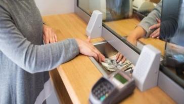 Ειδική αργία σήμερα και τη Μ. Δευτέρα για τράπεζες και Χρηματιστήριο λόγω Πάσχα Καθολικών
