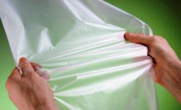 Με χρέωση οι πλαστικές σακούλες