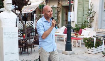 «Χρειάζεται η επανάσταση του σιωπηλού κόσμου»