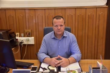 "Ημιμαθής ή συκοφάντης;"