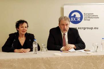 Ο Νότης Μαριάς στη Σύρο