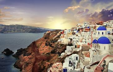 Αγωνία για το μέλλον της Σαντορίνης