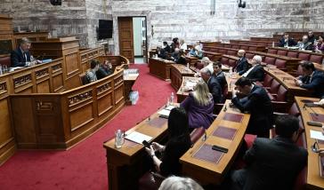 Εγκρίθηκε επί της αρχής το νομοσχέδιο για τα ομόφυλα ζευγάρια