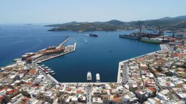 Η "Σύρος που Αξίζουμε" για τη δειγματοληψία ιζημάτων λιμένα Ερμούπολης