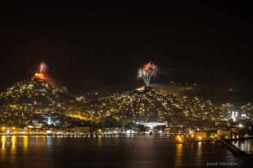 Ανάσταση στη Σύρο με φως και χρώμα [Video]