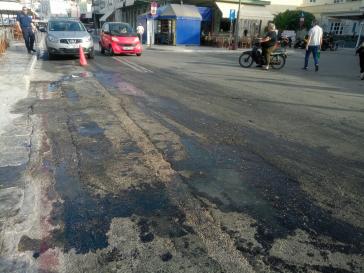 Λάδια στο οδόστρωμα της παραλιακής οδού