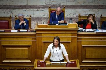 Κωνσταντοπούλου: Έστειλε διάβημα στον Τασούλα ζητώντας την διερμηνεία όλων των συνεδριάσεων της Βουλής στη νοηματική 