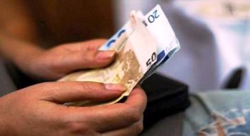 Προς νέα μείωση το όριο για τις συναλλαγές με μετρητά