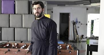 Σήμερα ενώπιον των εισαγγελέων ανηλίκων ο πατέρας Αντώνιος